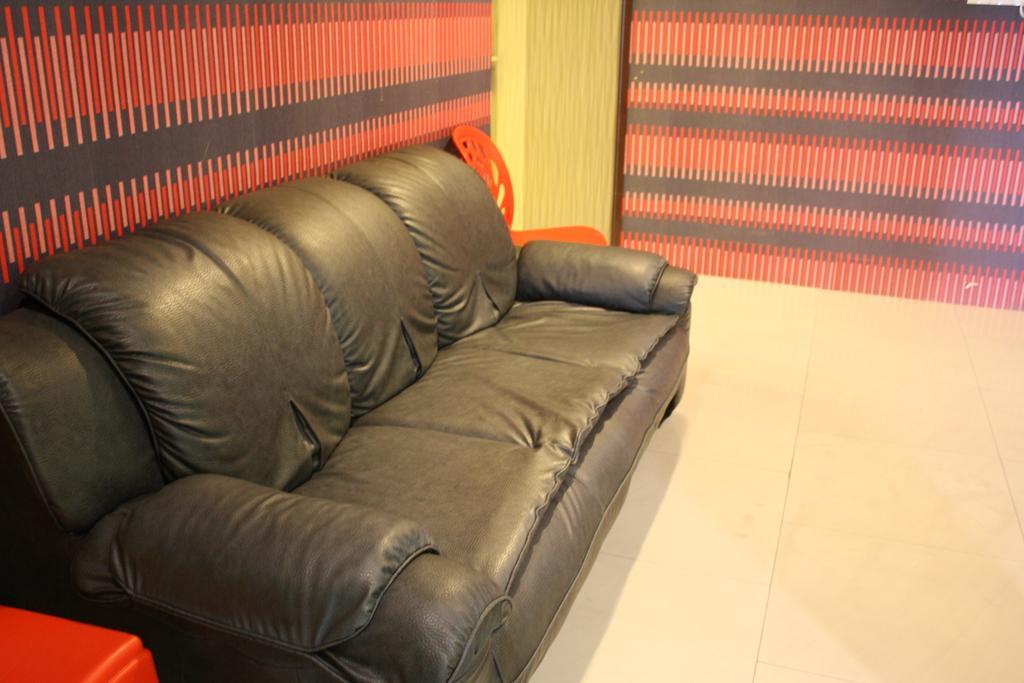 Walk Inn Мири Экстерьер фото