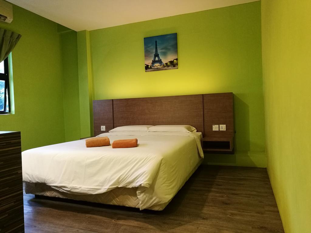 Walk Inn Мири Экстерьер фото