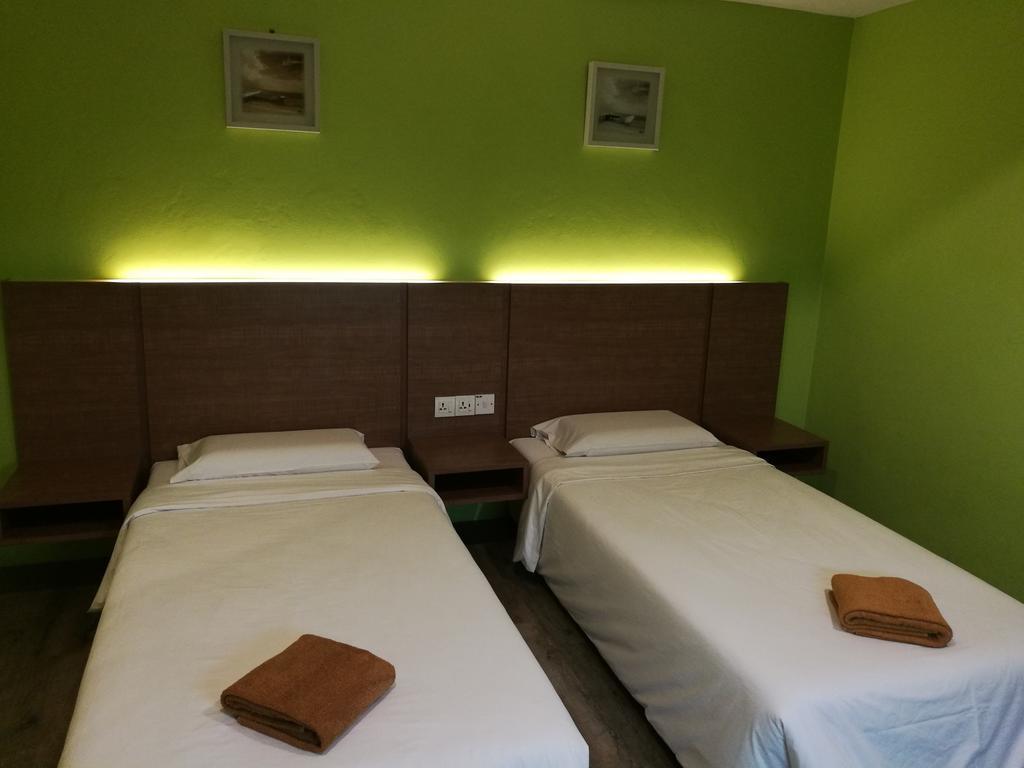 Walk Inn Мири Экстерьер фото