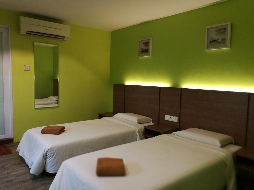 Walk Inn Мири Экстерьер фото