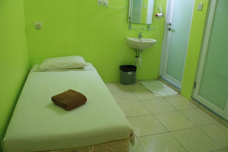 Walk Inn Мири Экстерьер фото