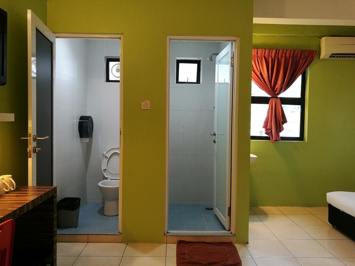 Walk Inn Мири Экстерьер фото