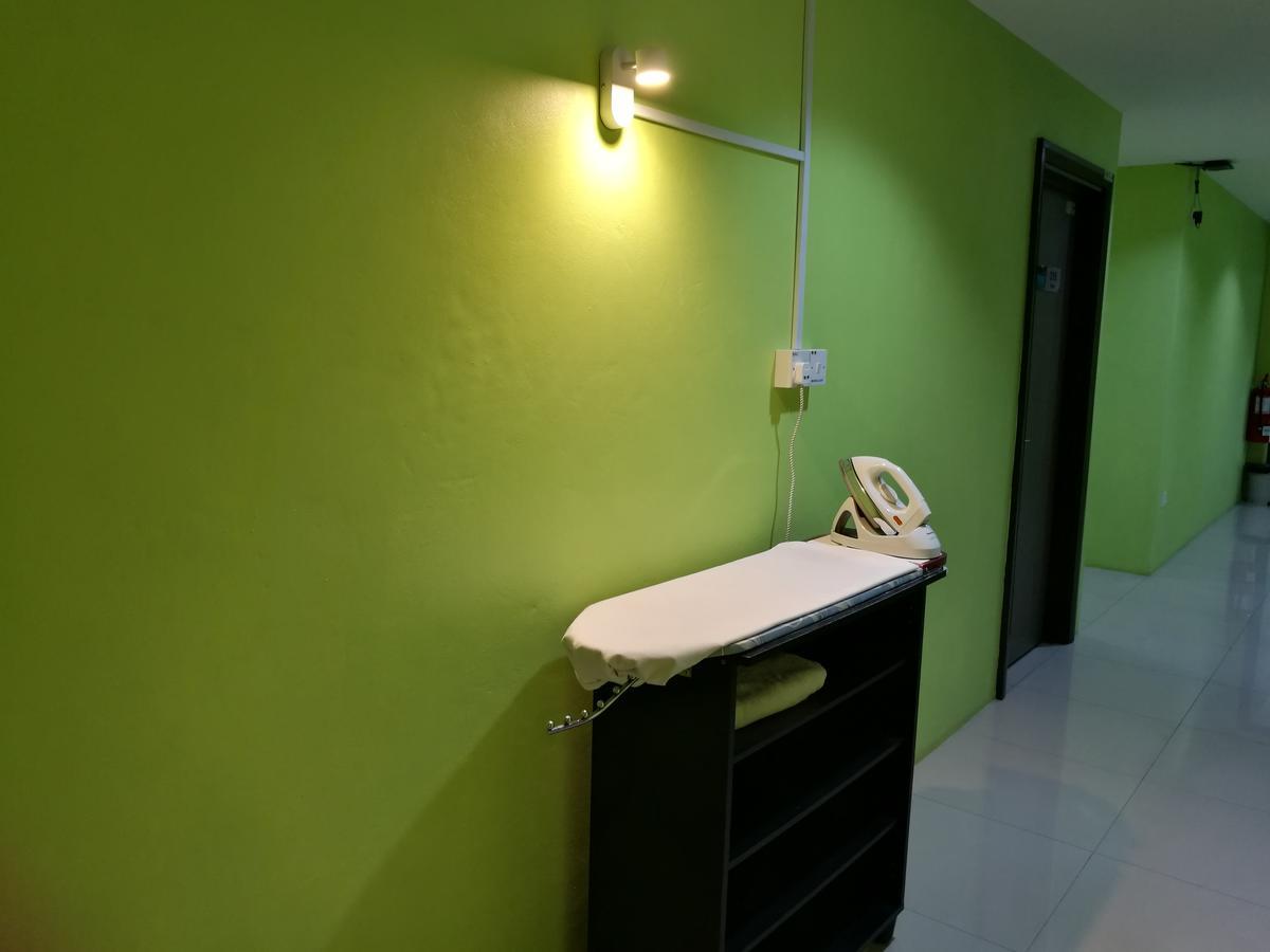 Walk Inn Мири Экстерьер фото