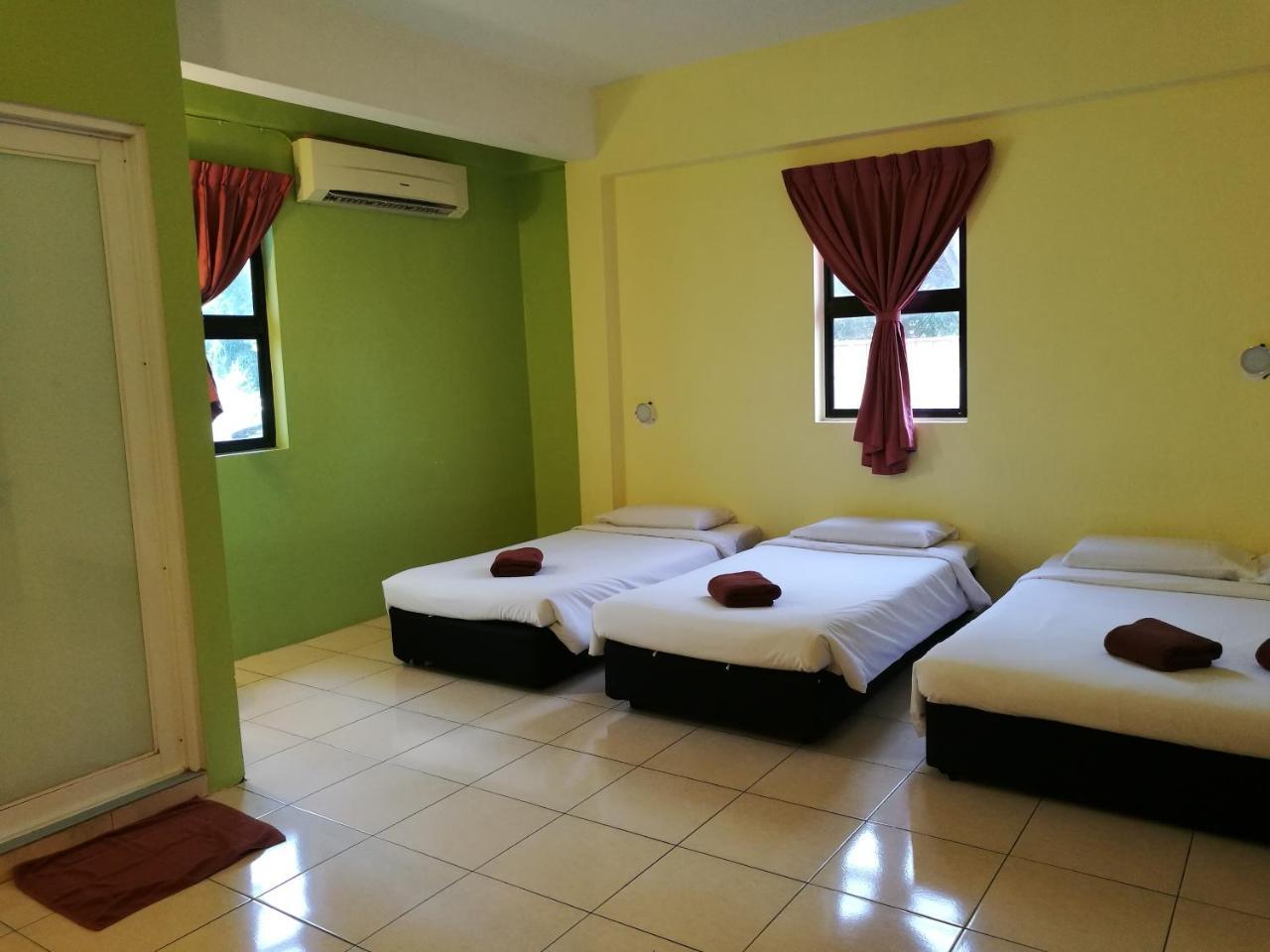 Walk Inn Мири Экстерьер фото